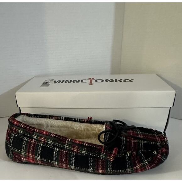 Minnetonka Plaid Moccasin Slippers Red Black Faux Fur Lined Indoor Outdoor Sz 11 - Picture 6 of 9